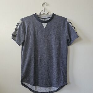 Amongst Others Shirt Men's Size Large Knit Blue Gray‎ Textured Stretch Laced